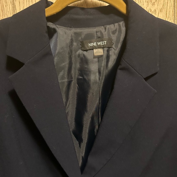 Nine West Navy Women’s blazer size 12 - Picture 3 of 10